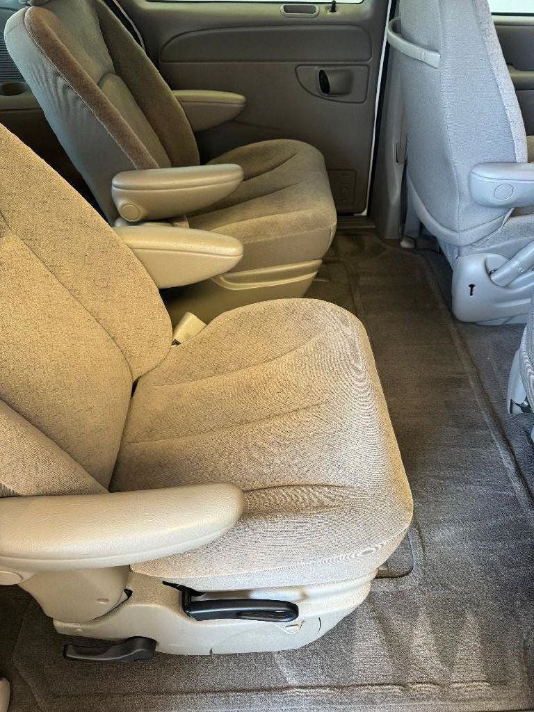 Used 2003 Dodge Caravan SE FWD image 31