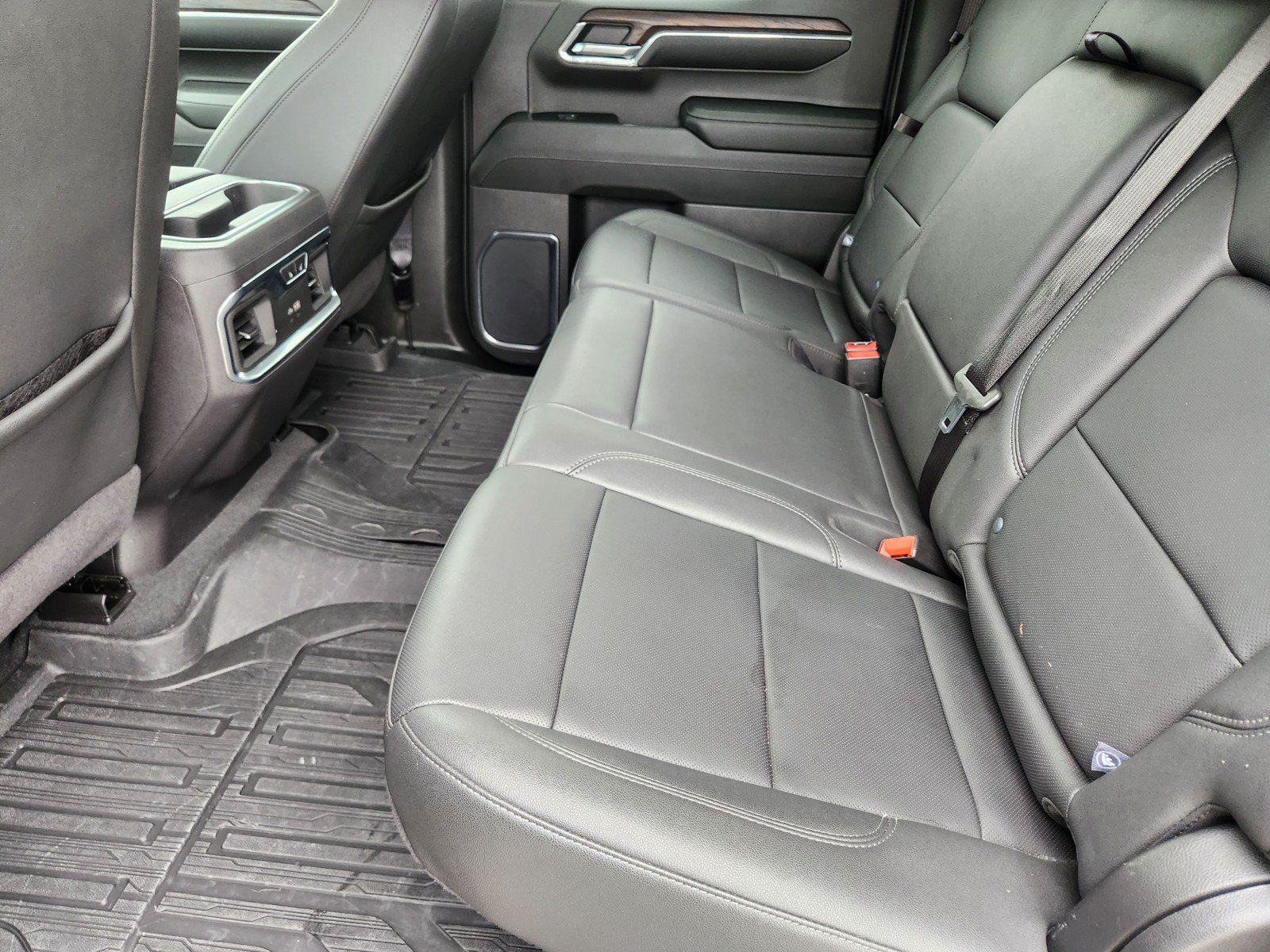 Used 2024 GMC Sierra 1500 SLT RWD image 12