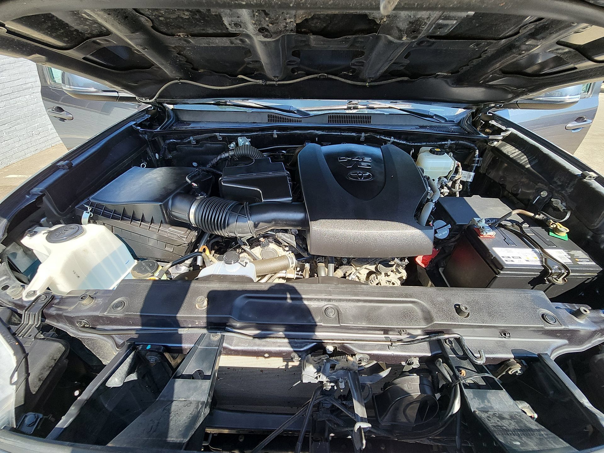 Used 2020 Toyota Tacoma TRD Off-Road w/ Technology Package AWD/4WD image 17