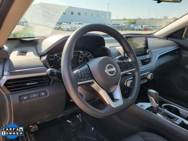 Used 2024 Nissan Altima 2.5 SV FWD image 17