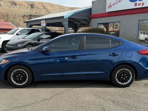 Used 2018 Hyundai Elantra SE image 8