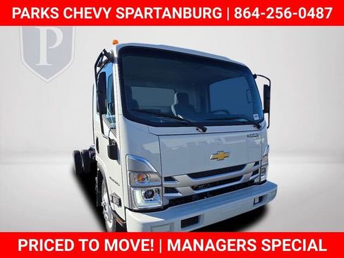 New 2025 Chevrolet Low Cab Forward image 13