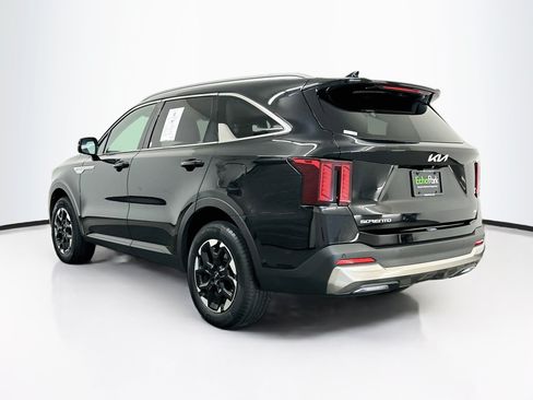 Used 2024 Kia Sorento S AWD/4WD image 5