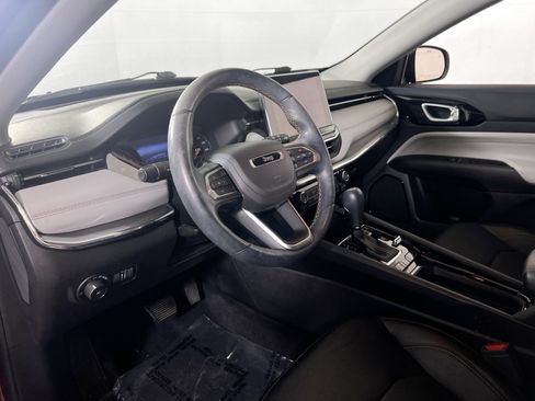 Used 2022 Jeep Compass Limited AWD/4WD image 9