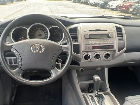 Used 2006 Toyota Tacoma PreRunner RWD image 10