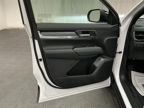 New 2027 GMC Terrain Elevation w/ LPO, Floor Liner Package AWD/4WD image 19