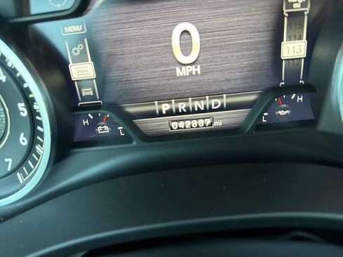Used 2022 RAM 1500 Laramie w/ Sport Appearance Package AWD/4WD image 16