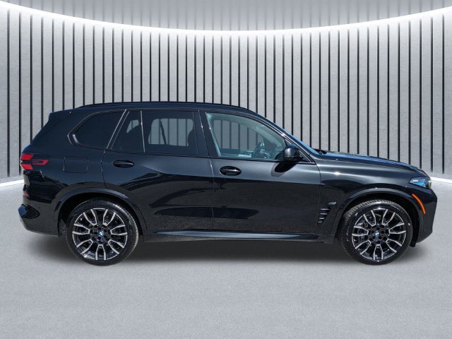 Used 2024 BMW X5 sDrive40i w/ Executive Package RWD image 3
