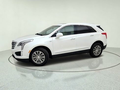 Used 2017 Cadillac XT5 Luxury w/ Driver Awareness Package FWD image 15