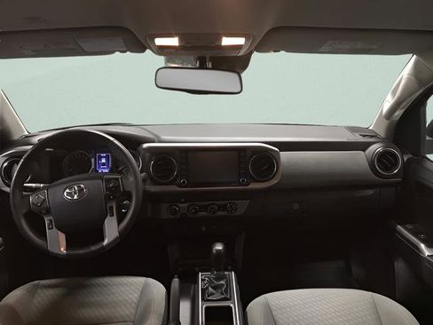 Used 2020 Toyota Tacoma SR5 image 14