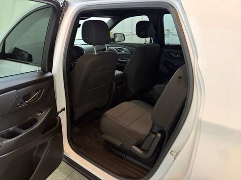Used 2022 Chevrolet Traverse LT w/ Midnight/Sport Edition AWD/4WD image 28