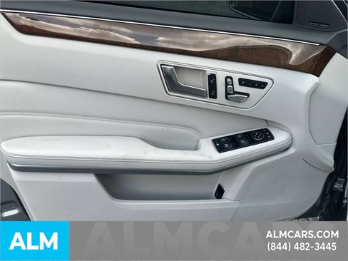 Used 2015 Mercedes-Benz E 250 BlueTEC Sedan image 11