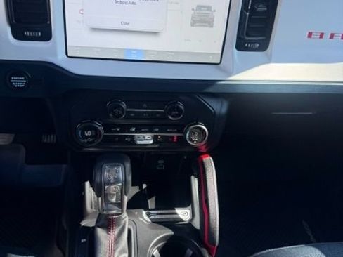 Used 2025 Ford Bronco Heritage Edition AWD/4WD image 9
