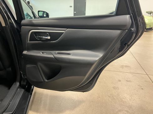 Used 2016 Nissan Altima 2.5 SL w/ 2.5 Technology w/LED Package FWD image 36