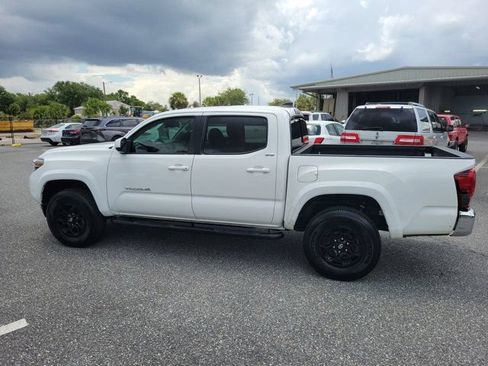 Used 2022 Toyota Tacoma SR5 RWD image 13