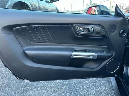 Used 2017 Ford Mustang GT Premium w/ GT Performance Package image 11