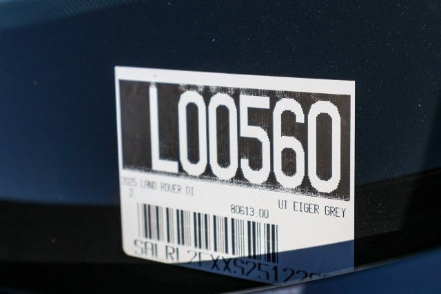 Used 2025 Land Rover Discovery Dynamic SE AWD/4WD image 25