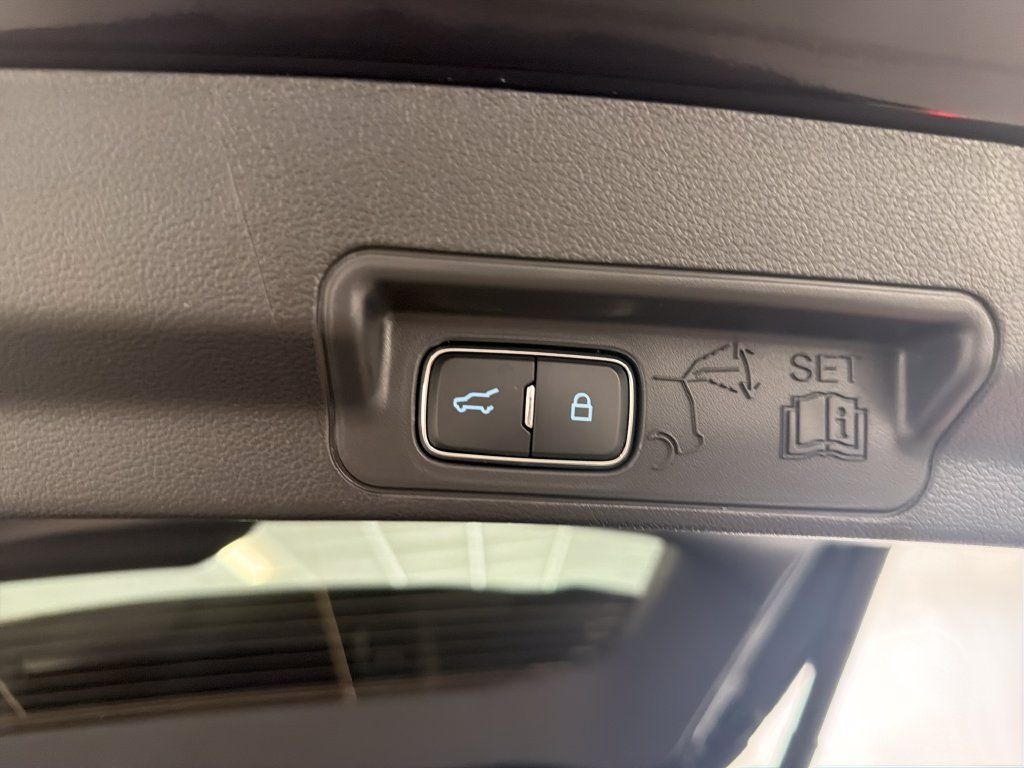 New 2027 Ford Explorer ST-Line w/ Premium Package RWD image 10