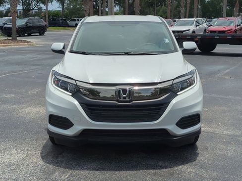Certified 2022 Honda HR-V LX image 2