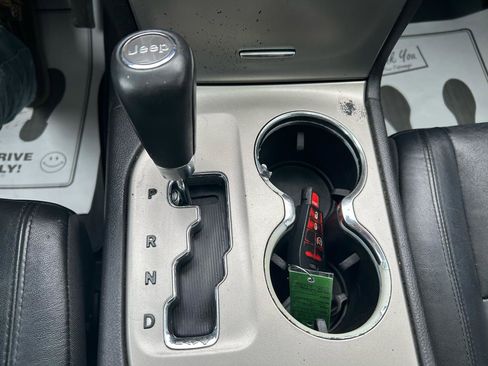 Used 2013 Jeep Grand Cherokee Limited image 27