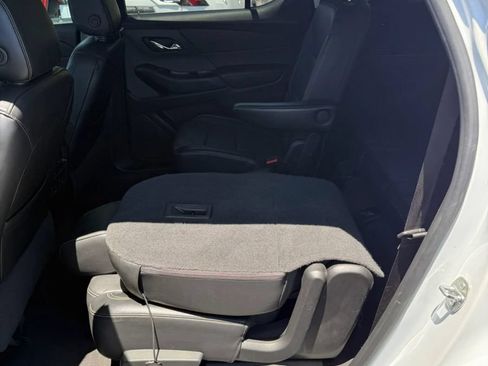 Used 2019 Chevrolet Traverse RS FWD image 17