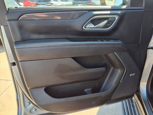 Used 2023 GMC Yukon AT4 w/ AT4 Premium Plus Package AWD/4WD image 16