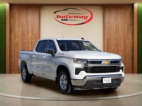 Used 2023 Chevrolet Silverado 1500 LT RWD image 3
