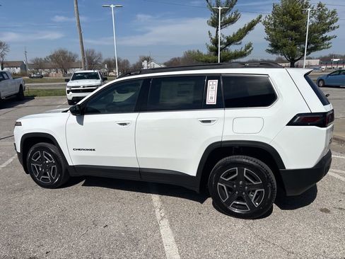 New 2026 Jeep Cherokee Limited AWD/4WD image 19