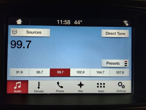 Used 2017 Ford Explorer Limited image 25