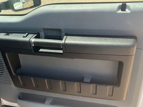 Used 2015 Ford F250 XL w/ Power Equipment Group image 19