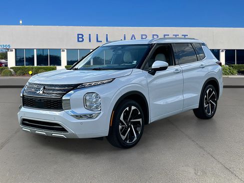 Used 2024 Mitsubishi Outlander SEL Black Edition image 3