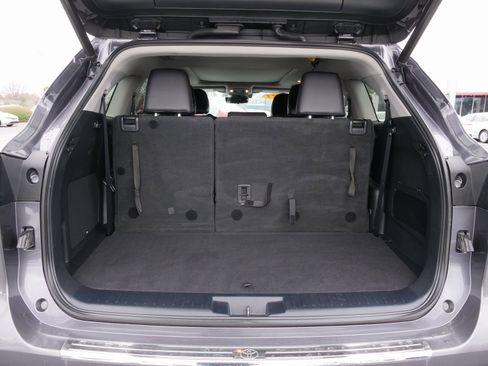 Used 2021 Toyota Highlander Platinum image 15