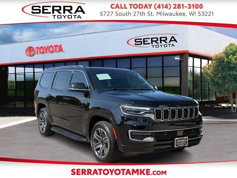 Used 2024 Jeep Wagoneer 4WD w/ Premium Group I image 1