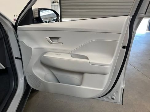Used 2024 Hyundai Kona SEL AWD/4WD image 12