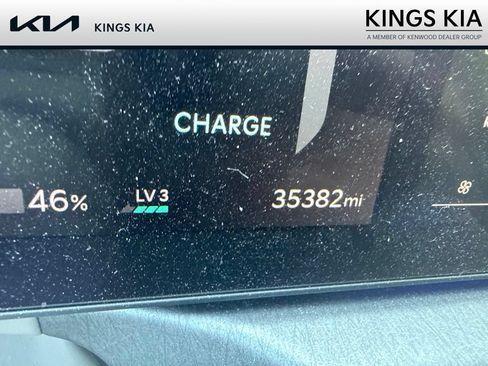 Used 2024 Kia EV9 Land w/ Towing Package AWD/4WD image 10