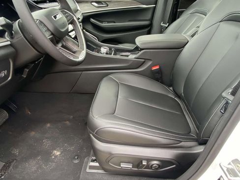 New 2026 Jeep Grand Cherokee L Limited w/ Limited Altitude Package RWD image 14