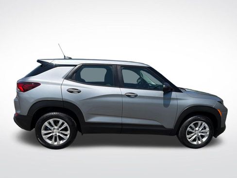Used 2023 Chevrolet TrailBlazer LS FWD image 7
