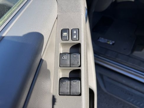 Used 2021 Nissan Frontier PRO-4X w/ Pro-4x Utility Package image 14