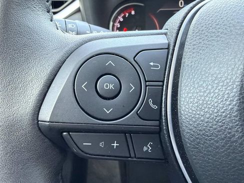 Used 2023 Toyota RAV4 XLE Premium image 19