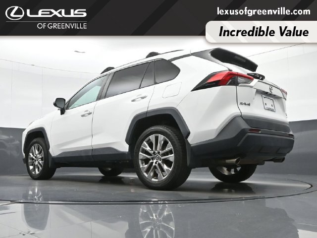 Used 2019 Toyota RAV4 XLE Premium w/ Cold Weather Package AWD/4WD image 43