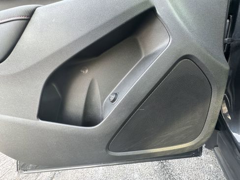 Used 2022 Chevrolet Equinox RS w/ Infotainment Package image 25