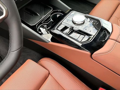 New 2027 BMW 550e xDrive w/ Executive Package AWD/4WD image 8