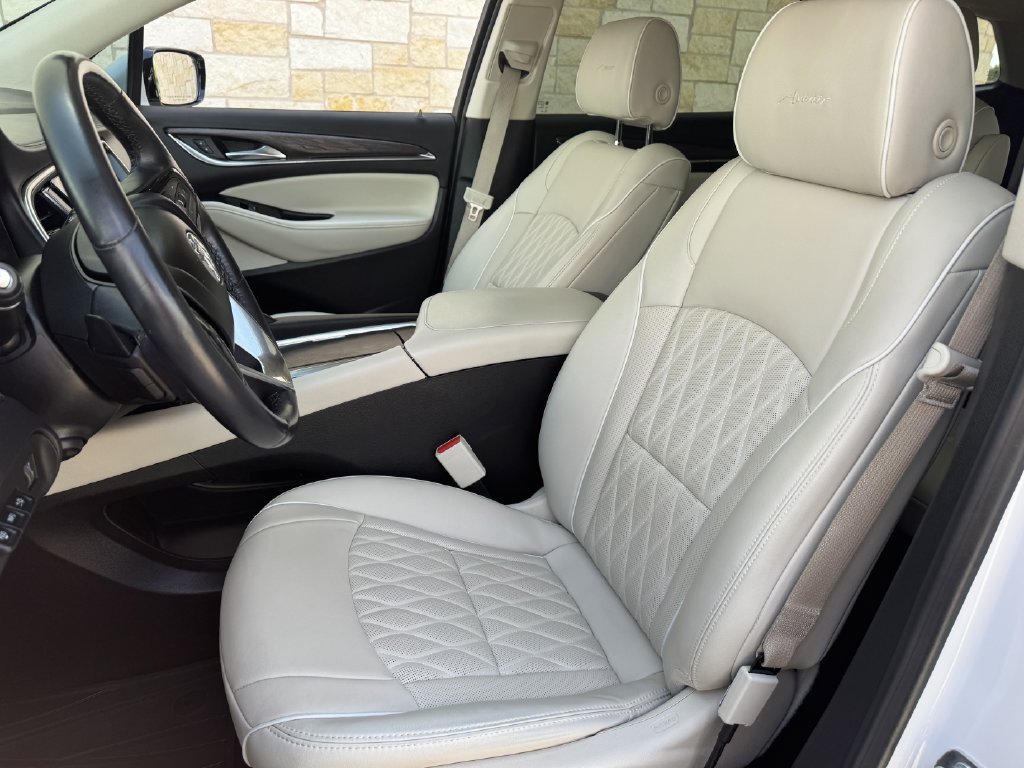 Used 2023 Buick Enclave Avenir FWD image 27