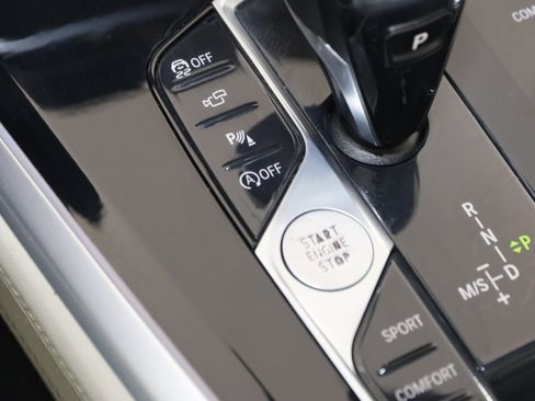 Used 2019 BMW X5 xDrive40i w/ Executive Package image 29