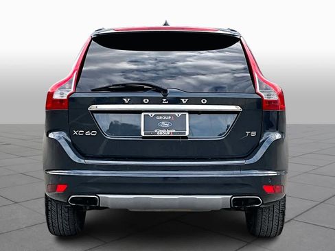 Used 2016 Volvo XC60 T5 Platinum image 4