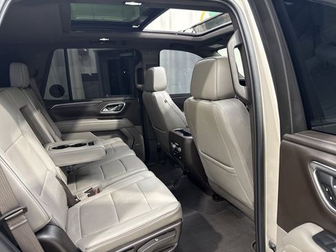 Used 2021 GMC Yukon SLT w/ SLT Premium Package AWD/4WD image 34