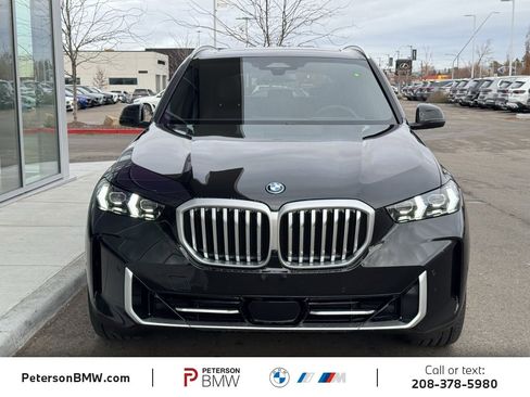 New 2026 BMW X5 xDrive50e w/ Premium Package image 8