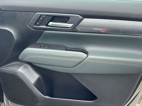 New 2026 GMC Terrain AT4 w/ LPO, Black Badging Package AWD/4WD image 23