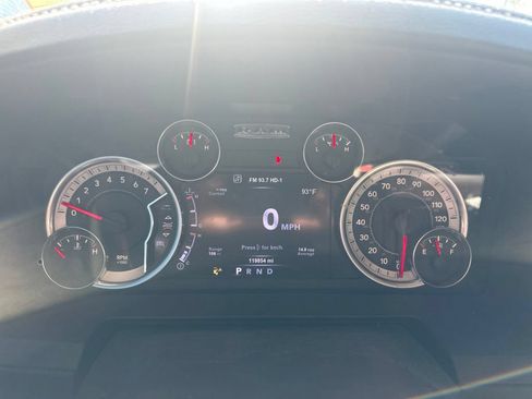 Used 2017 RAM 1500 Laramie w/ Convenience Group AWD/4WD image 14