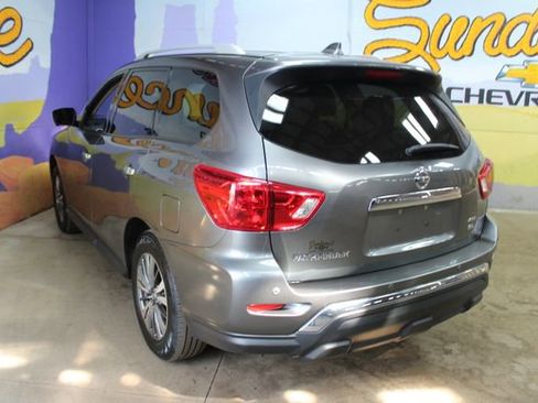 Used 2020 Nissan Pathfinder SL AWD/4WD image 5
